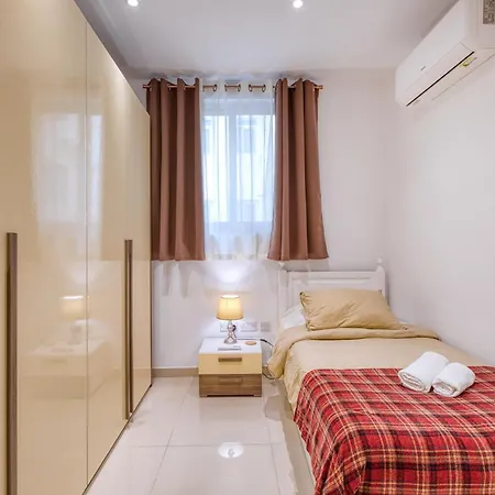 Apartamento Spacious 3br Flat, Equipped Kitchen, Pool Table