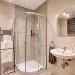 Spacious 3br Flat, Equipped Kitchen, Pool Table Apartman