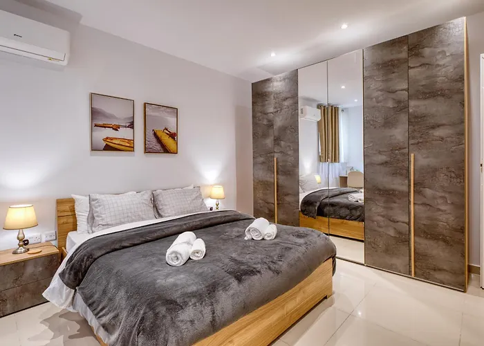 Spacious 3br Flat, Equipped Kitchen, Pool Table Ta Xbiex