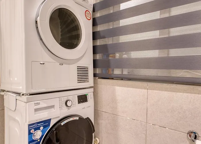 Spacious 3br Flat, Equipped Kitchen, Pool Table * Ta Xbiex